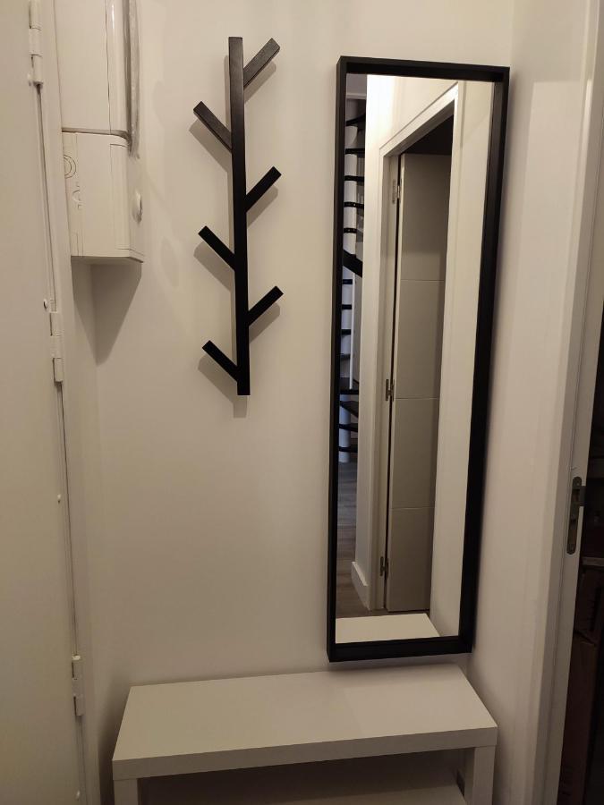 La Vie En Blanc Et Noir Maisons-Laffitte Appartement Buitenkant foto